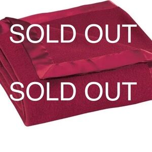 🆕 ✨ Martha Stewart King Size Easy Care Red Soft Fleece Blanket ❤️❤️ NWT 🆕